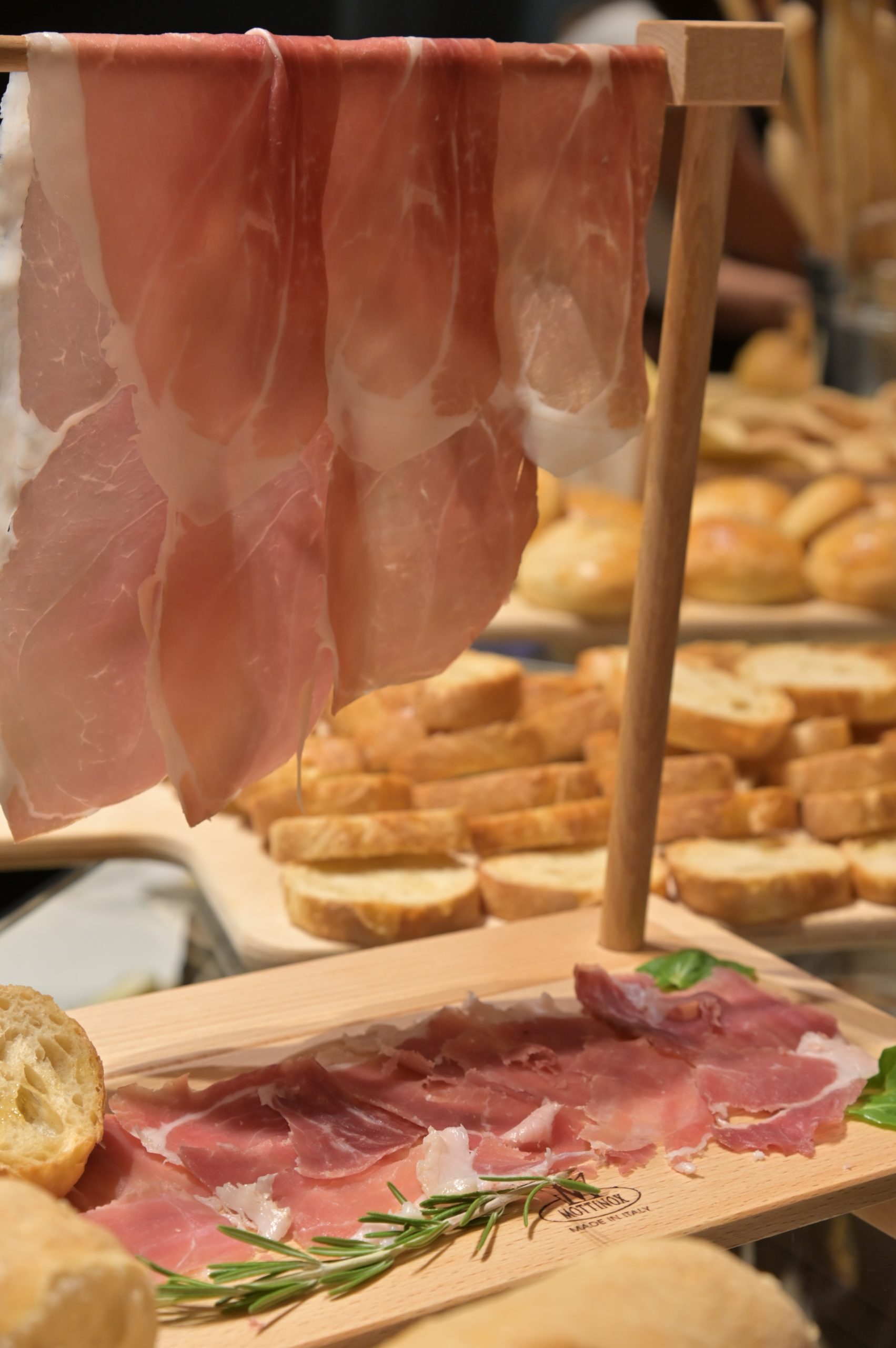 FROM ITALY TO SPAIN (HAM TASTING)