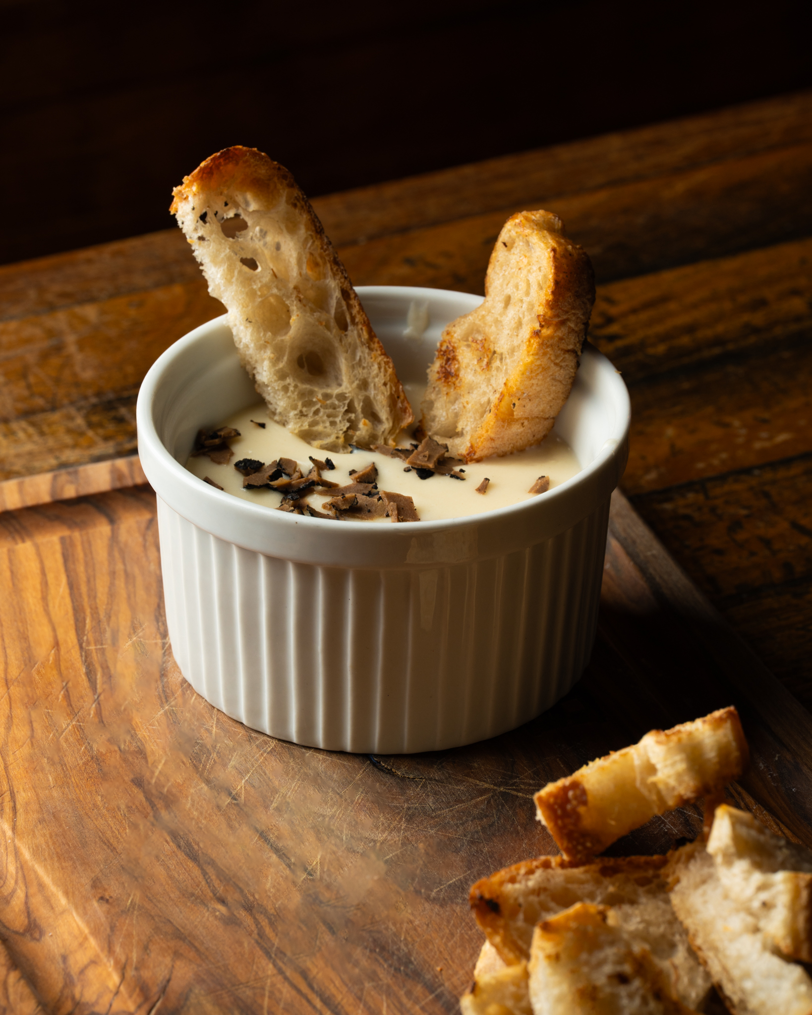 CHEESE FONDUE WITH TRUFFLE