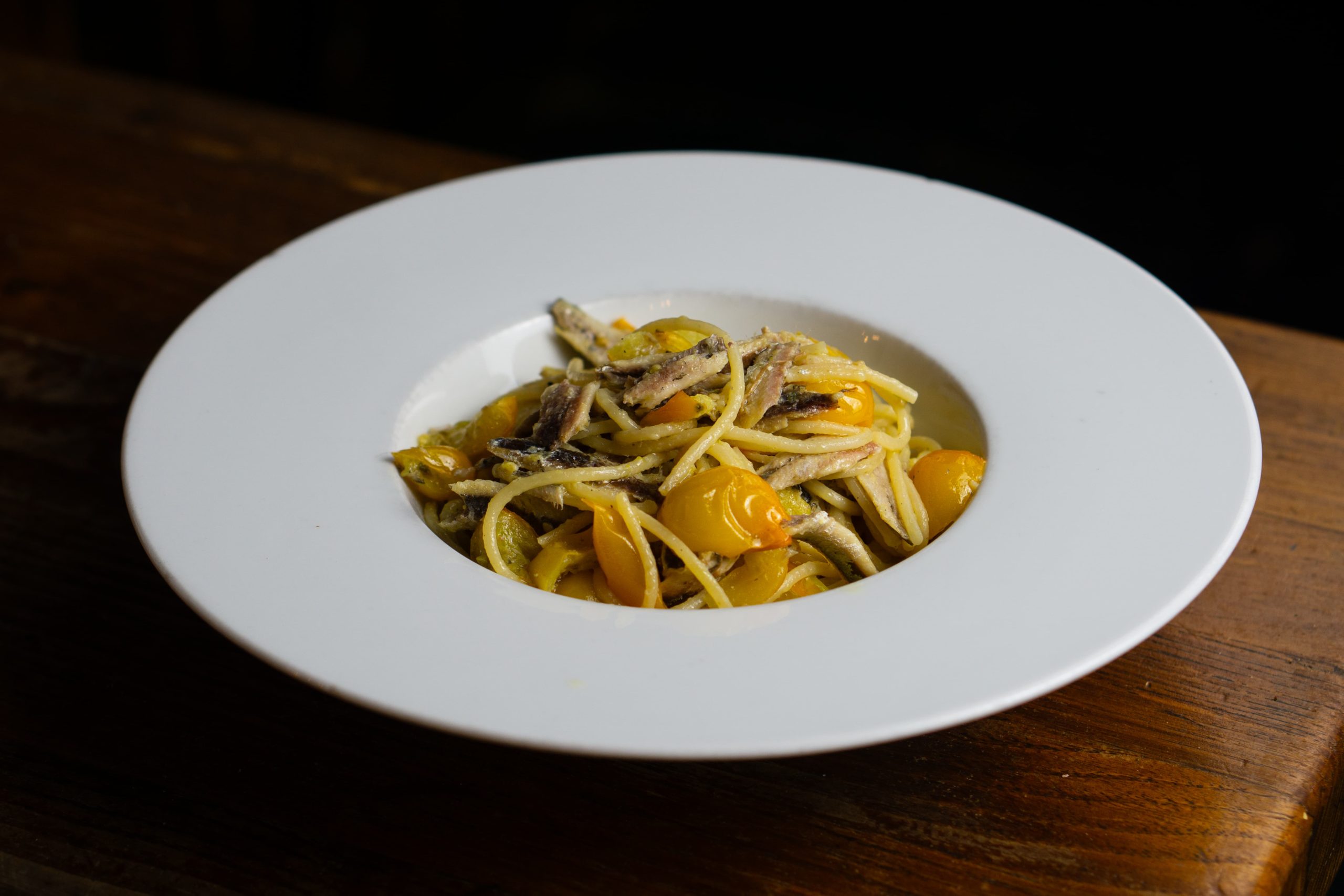 SPAGHETTI ALICI E DATTERINO GIALLO